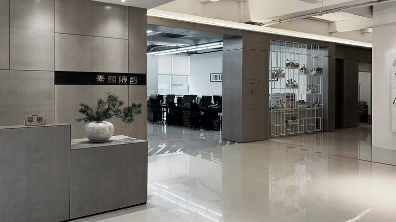 客厅装修完成后，业主应进行以下验收：